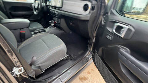 2024 Jeep Gladiator NightHawk