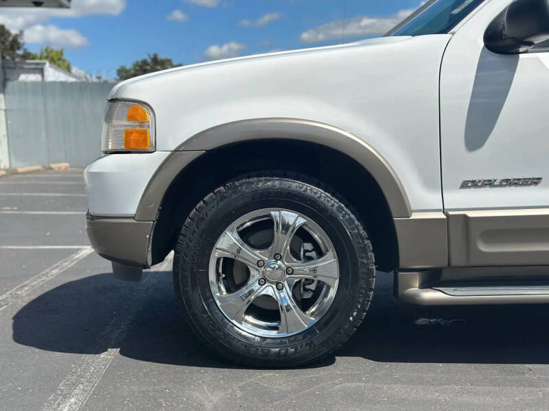 2004 Ford Explorer Eddie Bauer