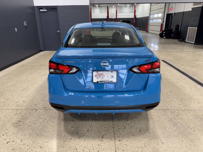 2025 Nissan Versa SR