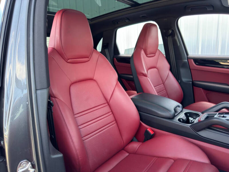 2023 Porsche Cayenne