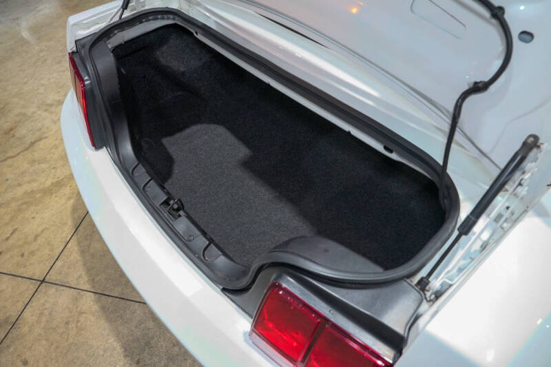 2005 Ford Mustang V6 Premium