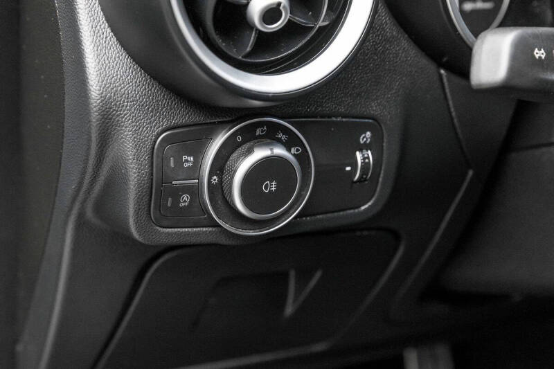 2018 Alfa Romeo Stelvio Sport