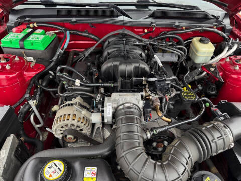 2005 Ford Mustang V6 Deluxe