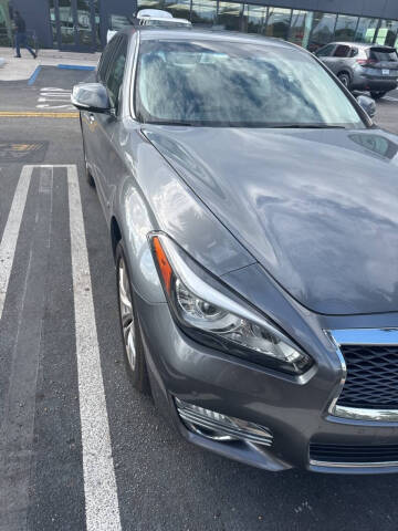 2015 Infiniti Q70 3.7