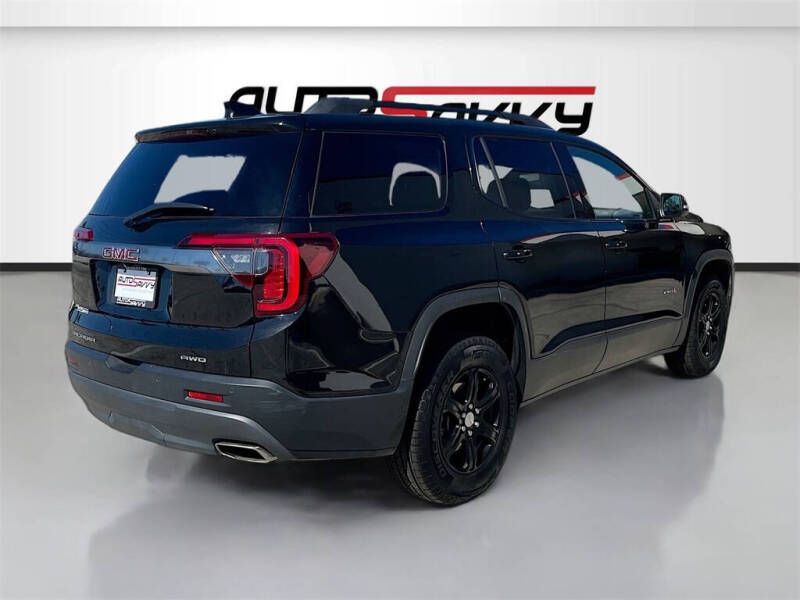 2022 GMC Acadia AT4