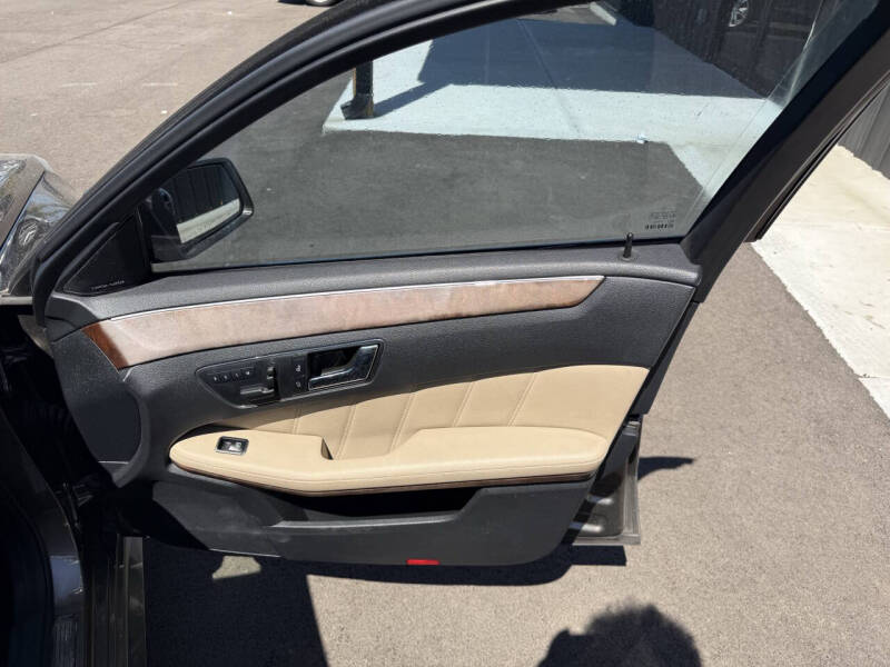 2011 Mercedes-Benz E-Class E 550 Luxury 4MATIC