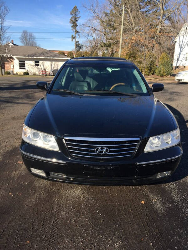 2006 Hyundai Azera for sale at MILLDALE AUTO SALES in Portland CT