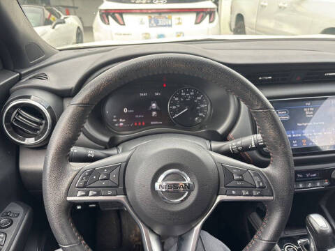 2021 Nissan Kicks SR