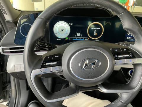 2023 Hyundai Elantra Hybrid Limited