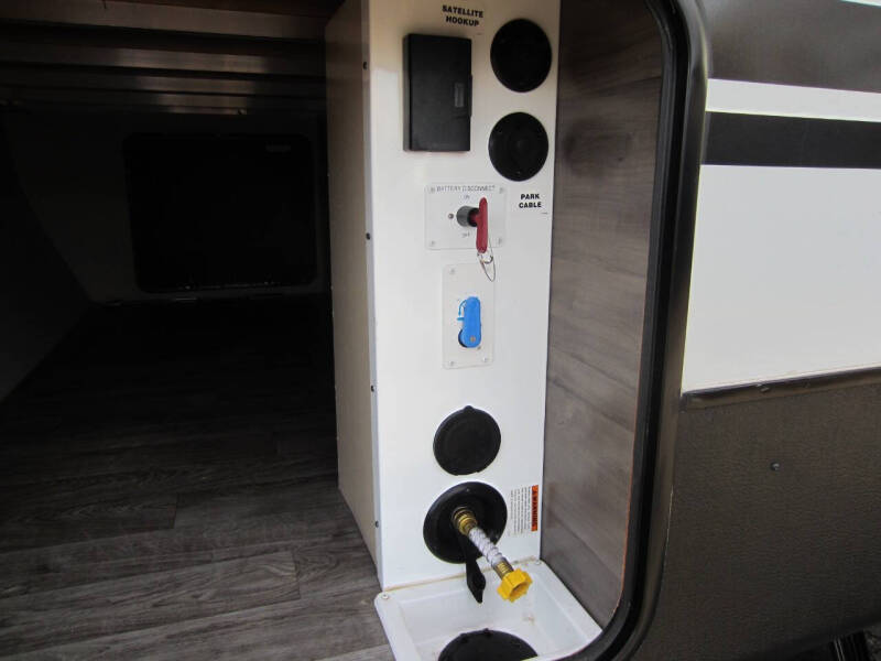 2019 Winnebago MInnie Plus Series 29DDBH