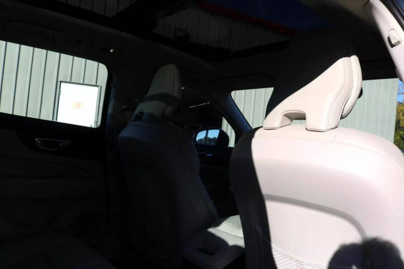 2020 Volvo V60 T5 Momentum