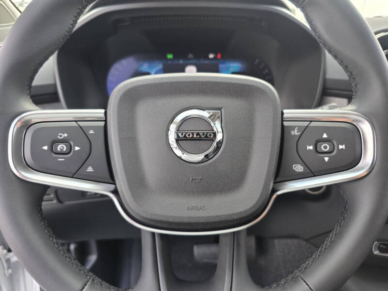 2026 Volvo XC40 B4 Core