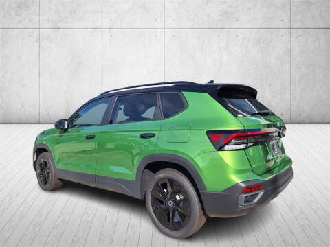 2026 Volkswagen Taos SE Black