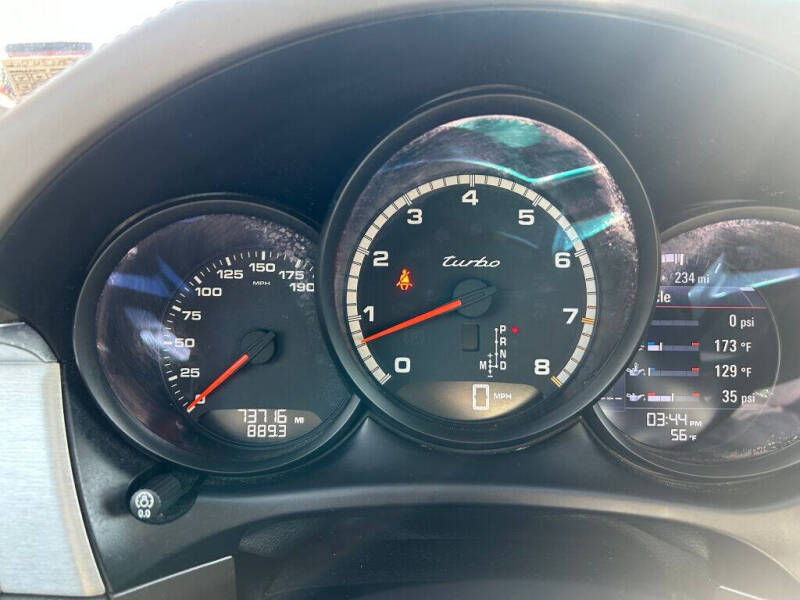 2015 Porsche Macan Turbo