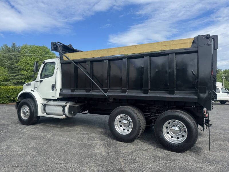 2005 Freightliner M2 112