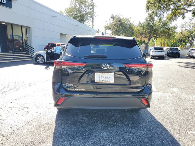 2023 Toyota Highlander Platinum