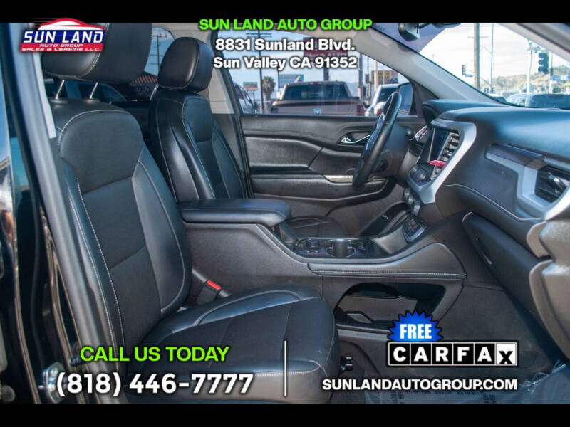 2023 GMC Acadia SLT