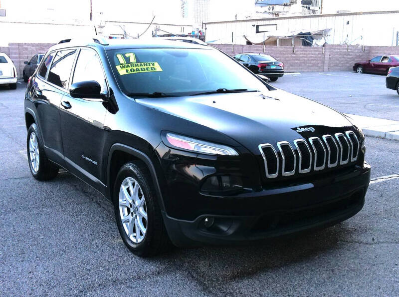 2017 Jeep Cherokee Sport
