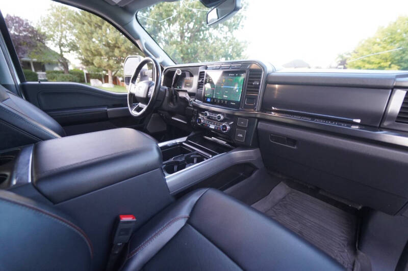 2023 Ford F-350 Super Duty Lariat