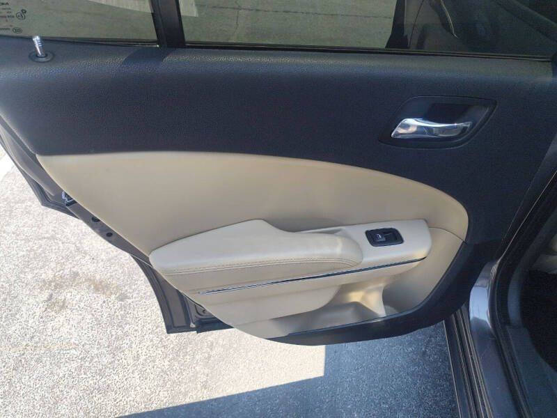 2014 Dodge Charger SE