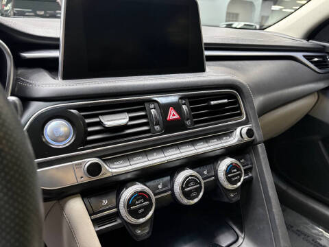 2021 Genesis G70 2.0T