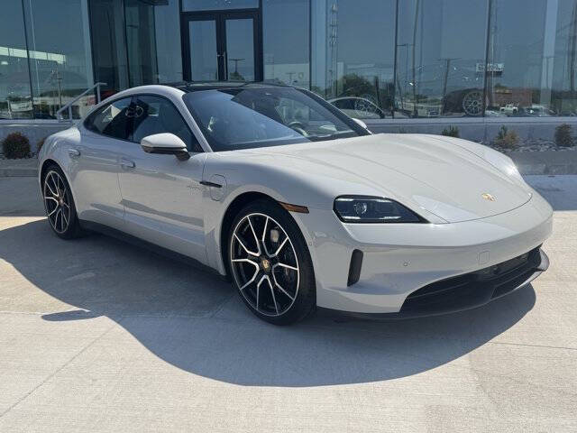 2025 Porsche Taycan 4