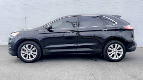 2022 Ford Edge Titanium