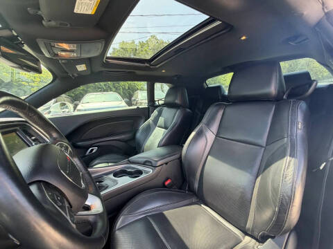 2015 Dodge Challenger SXT Plus