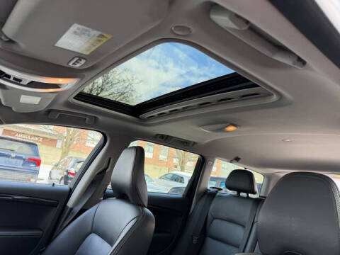 2015 Volvo XC70 T5 Drive-E Premier