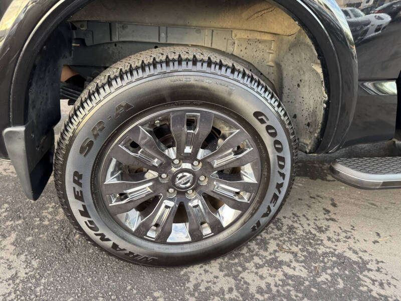 2017 Nissan Titan Platinum Reserve