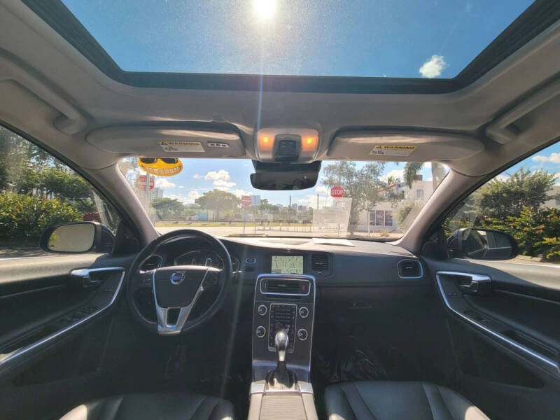 2015 Volvo S60 T5 Drive-E Platinum