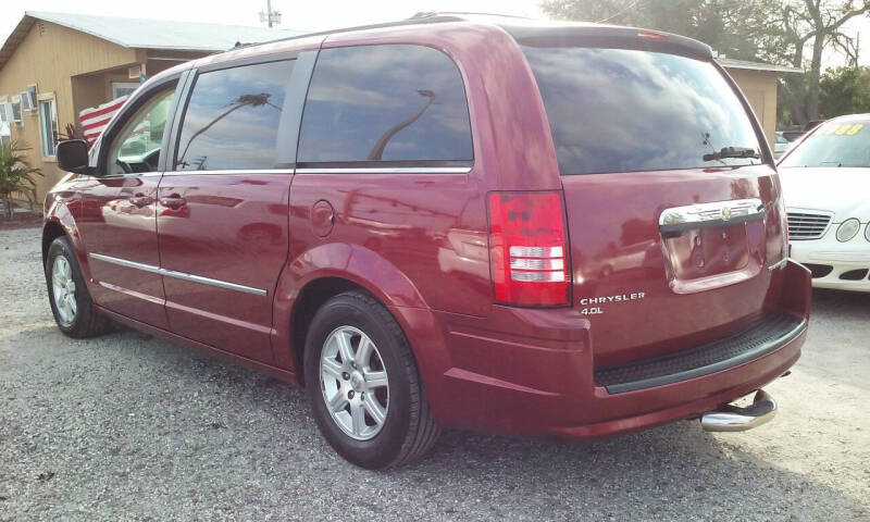 2010 Chrysler Town and Country Touring Plus