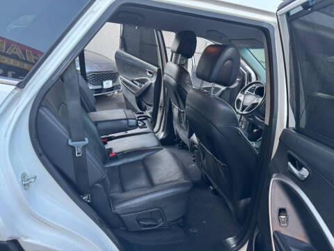 2017 Hyundai Santa Fe SE