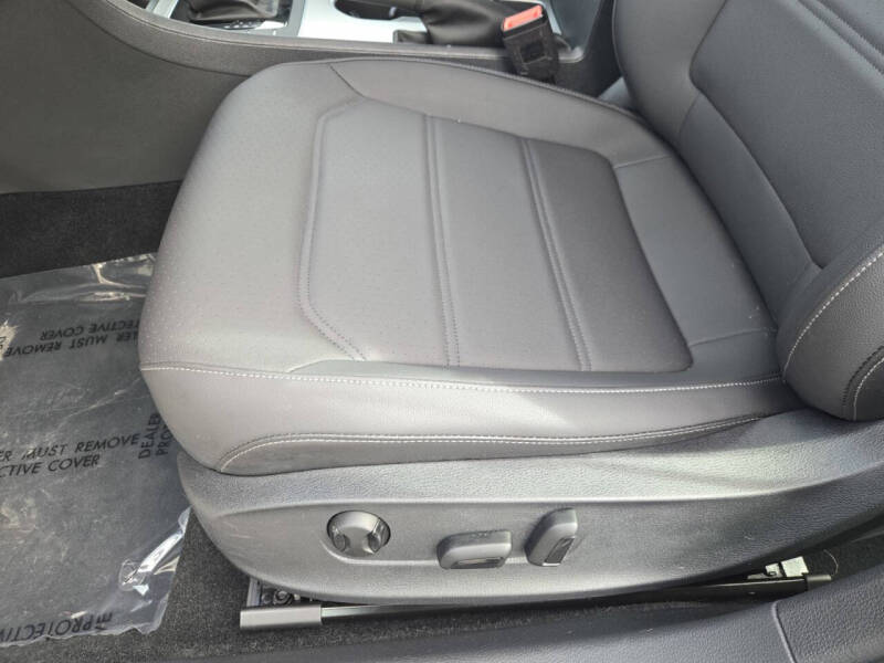 2021 Volkswagen Passat R-Line