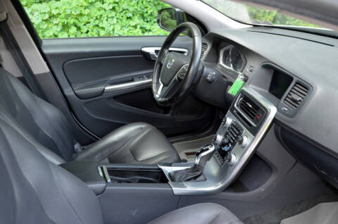 2018 Volvo V60 Cross Country T5 Premier