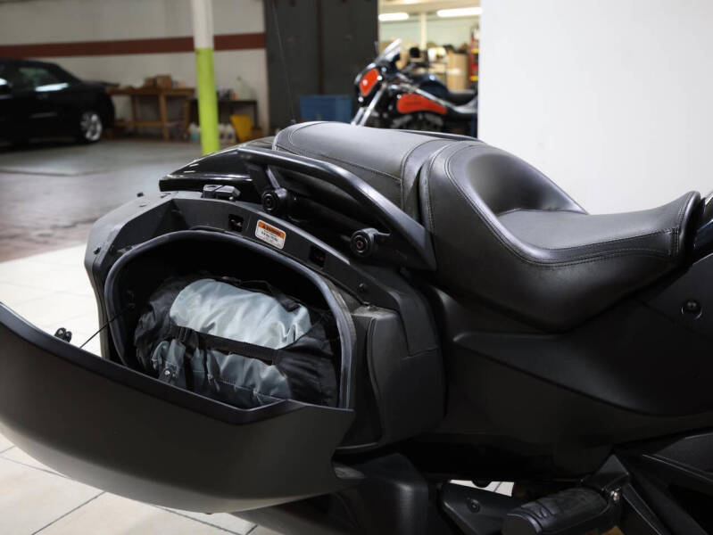 2017 Can-Am SPYDER F3T