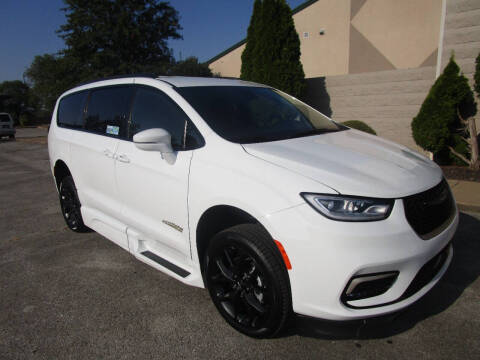 2022 Chrysler Pacifica Touring L