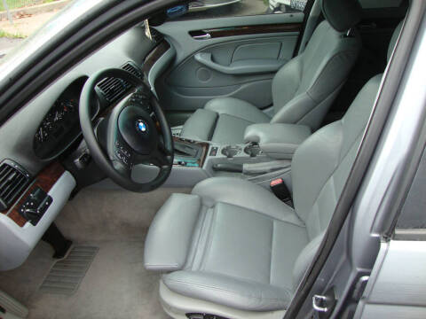 2004 BMW 3 Series 325i