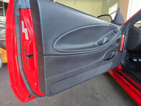 2004 Ford Mustang Mach 1 Premium