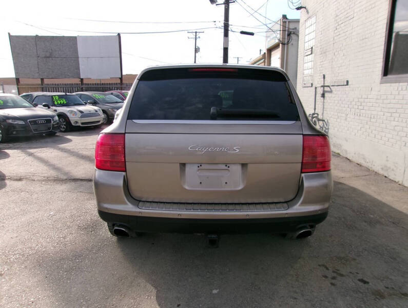 2004 Porsche Cayenne S