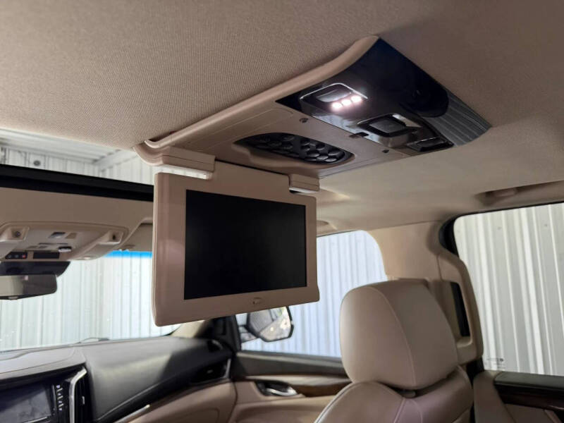 2018 Cadillac Escalade ESV Luxury