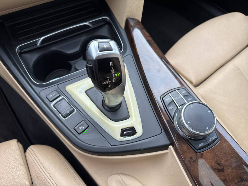 2017 BMW 3 Series 330e iPerformance