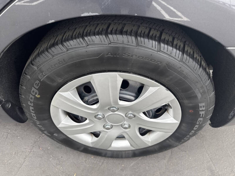 2011 Toyota Camry LE