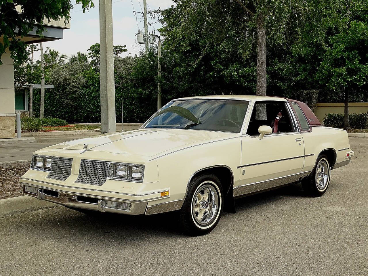 1985 Oldsmobile Cutlass Supreme 6