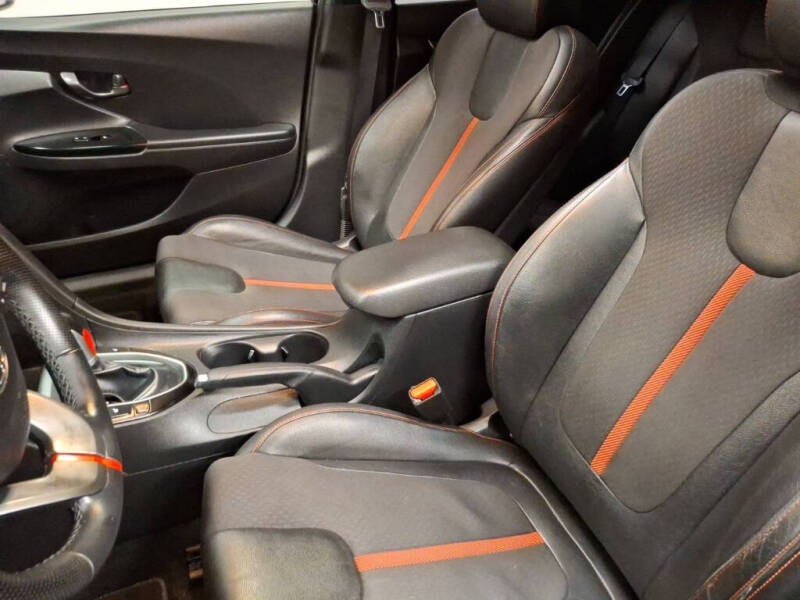 2019 Hyundai Veloster