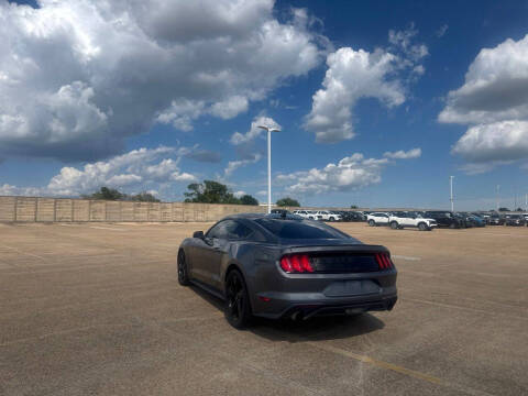 2022 Ford Mustang EcoBoost
