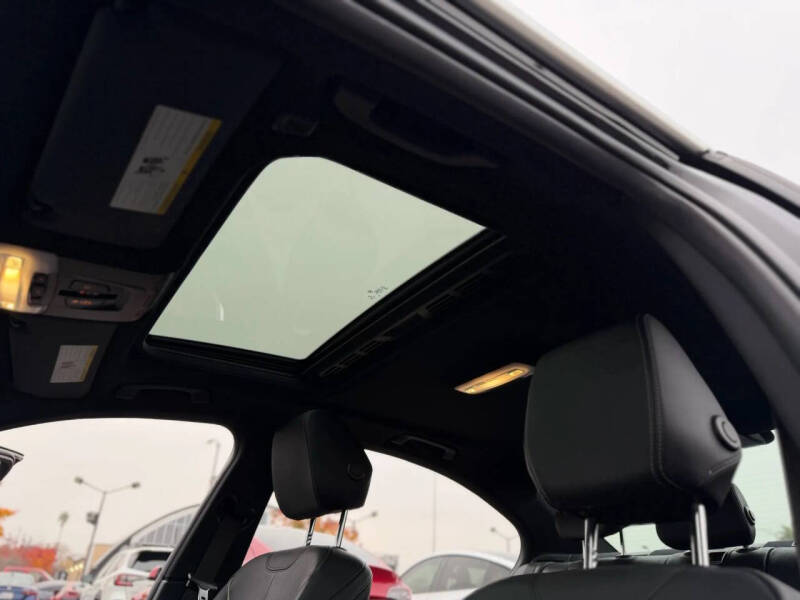 2018 BMW 3 Series 330i xDrive