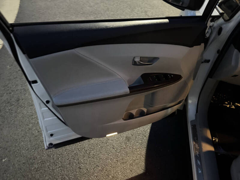 2012 Toyota Venza XLE