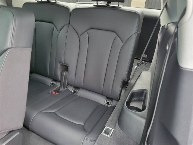 2022 Audi Q7 quattro Premium Plus 55 TFSI