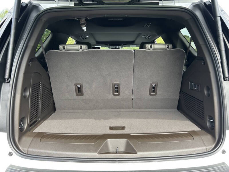 2025 GMC Yukon Elevation